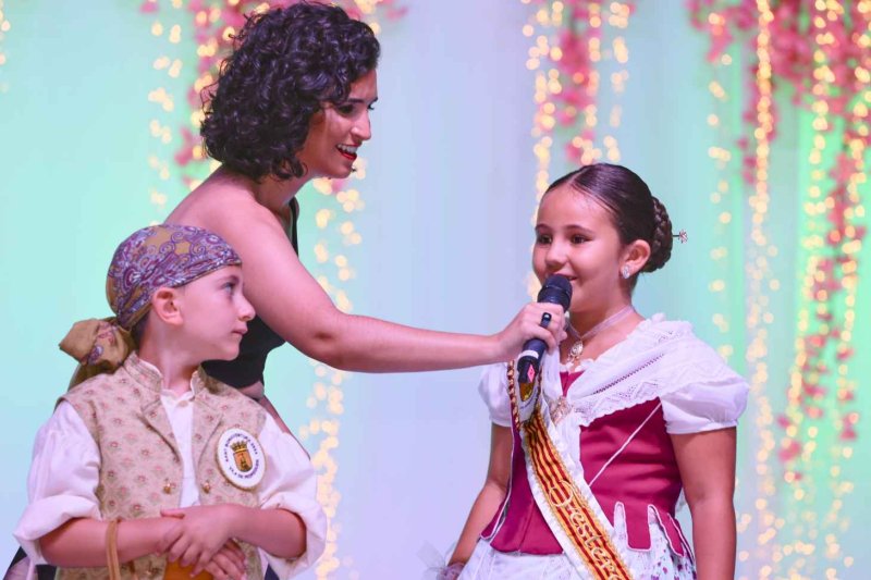 GALERIA de FOTOS d’una PRESENTACIÓ de les FESTES de JULIOL de PEDREGUER molt MUSICAL GALERIA de FOTOS d’una PRESENTACIÓ de les FESTES de JULIOL de PEDREGUER molt MUSICAL